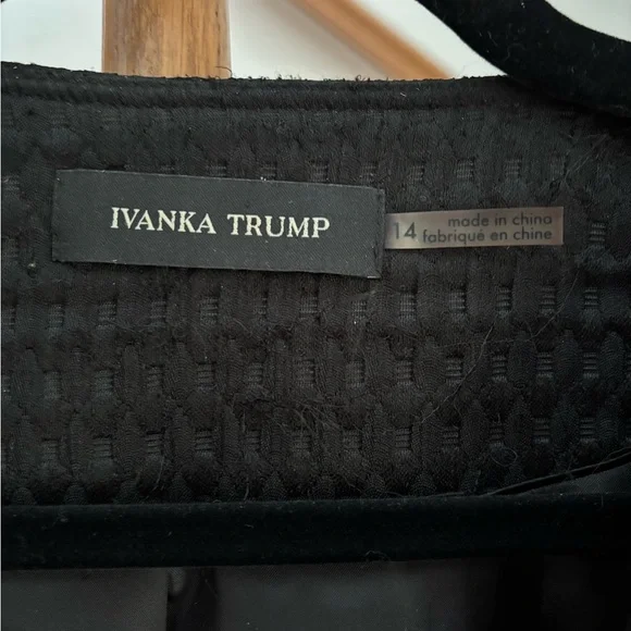 Ivanka Trump Textured Black Blazer with 3/4 Length Sleeves - Picture 3 of 7